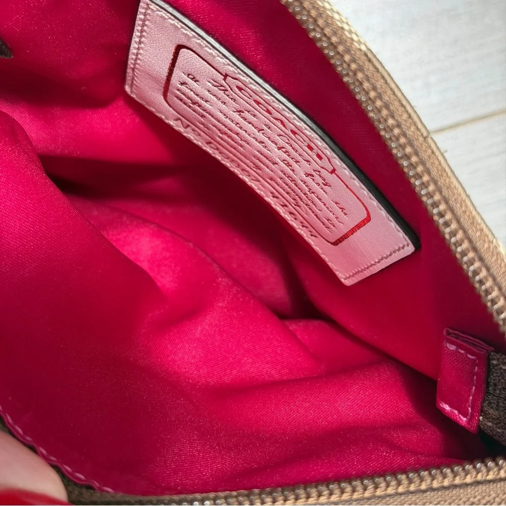 Coach vintage Signature Brown and Cream Crossbody Bag - Picture 8 of 10